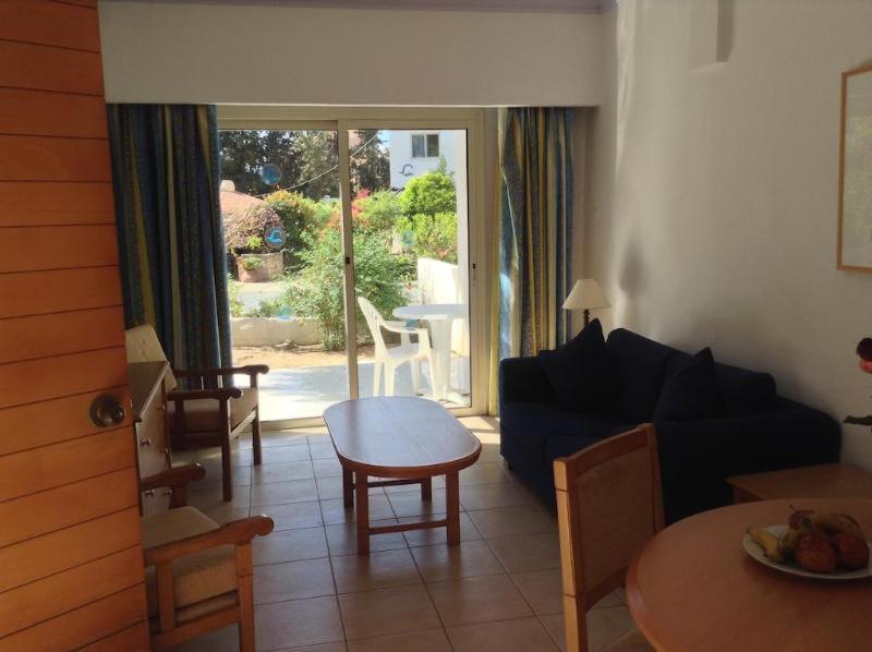 Paphos Gardens Apartment Habitación foto
